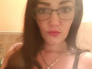 Bukarest Is Where I Come From And People Call Me Missxandi! I'm 27 Years Old