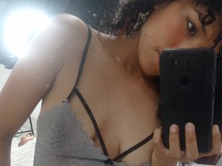 I Am A Brunette! A Live Chat Lovely Girl Is What I Am, My Model Name Is AlexaWilians