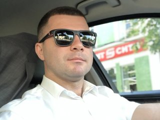 People Call Me AlexKar22, I'm 33 Years Old