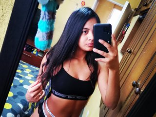 I'm A Live Chat Alluring Honey, I Am A Brunette