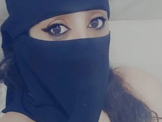 My Age Is 26 Yrs Old! I Am A Brunette And A Sex Cam Eye-catching Girl Is What I Am