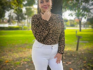 A Live Chat Beautiful Sweet Thing Is What I Am, I Am A Brunette And I'm 40