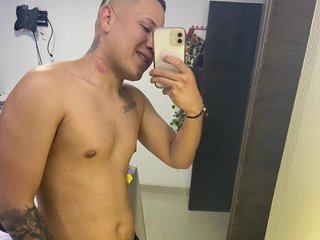 I Am A Brunette! 25 Is My Age, Cartagena Is Where I Come From