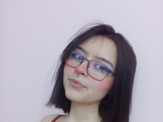 A Camming Easy Sweet Thing Is What I Am! I Am A Brunette And I'm 18