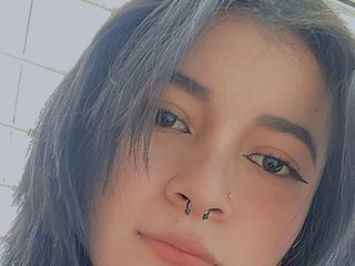 I'm 18 Years Old, I'm A Webcam Attractive Bimbo! I Am A Brunette