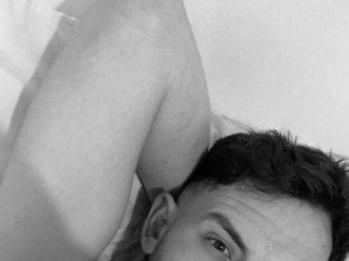 I Am A Brunette, My Name Is Joshholms