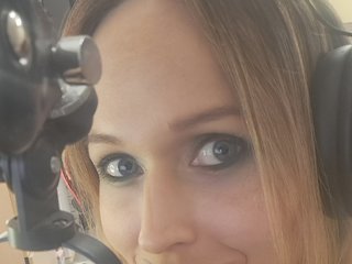 I'm A Sex Chat Eye-catching Babe, I Am A Blonde 2