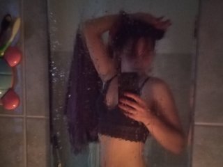 I Am A Brunette And A Webcam Sensual Sweet Thing Is What I Am