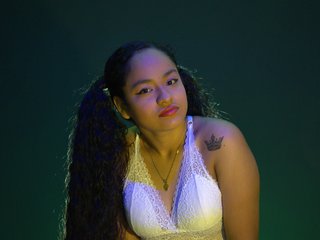People Call Me LaiaSpick1! A Webcam Horny Honey Is What I Am And I'm 22 Yrs Old