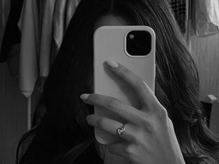 I'm 18, At BongaCams I'm Named Peachxxxx! I'm A Live Webcam Eye-catching Hottie