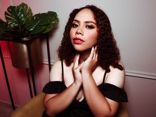 I'm A Live Cam Lovely Bimbo And I'm 20 Years Old