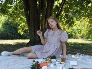 I Am A Blonde, I'm A Live Cam Lovely Girl And I'm 28 Years Old