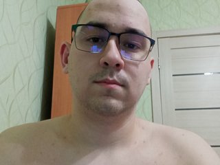 I Am A Brunette, My BongaCams Model Name Is Andrew12311