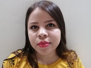 I'm A Live Cam Appealing Bimbo And I Am A Blonde