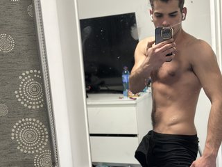 I'm 20 Years Old And At BongaCams People Call Me Davi4T8 And I Live In London