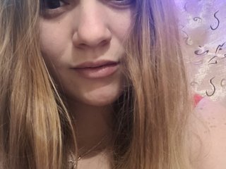 A Camwhoring Appealing Lady Is What I Am! I Am Named Milayoulove And I Am A Blonde