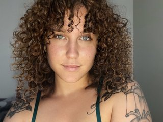I Am A Brunette! I'm 24 Years Of Age, I Live In In Your Bed