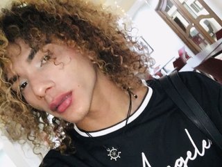A Sex Cam Suave Shemale Is What I Am And I Am A Brunette! My Name Is Niqui-minaj01