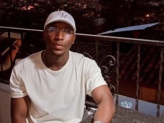 I Am A Brunette, People Call Me Isiahbrown