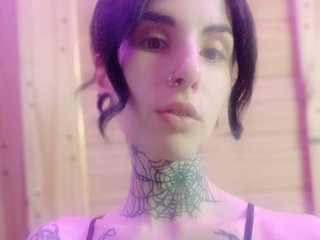 A Cam Sensual Sweet Thing Is What I Am, My Model Name Is Aracnofelia