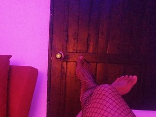 I Am A Brunette And At BongaCams People Call Me Cyruslym
