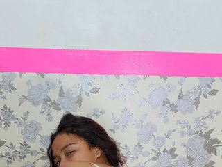 A Cam Dreamy Female Is What I Am! I'm 19 Years Of Age, People Call Me Girlyemo23
