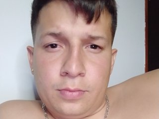 I Am Named Lipsojose01 And I Am A Brunette
