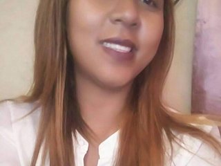 I'm 34 Years Old And I'm A Webcam Alluring Girl