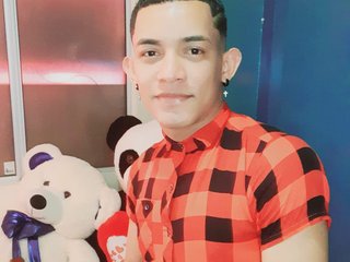 I'm 19 And My BongaCams Name Is Luissexy16