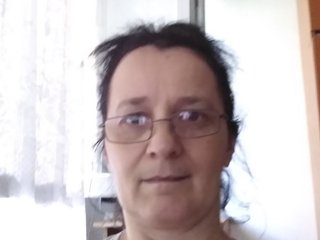 A Live Chat Attractive Gal Is What I Am! I Am A Brunette! My Age Is 47 Yrs Old