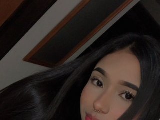 I'm 20 Years Old And A Live Cam Lovely Woman Is What I Am