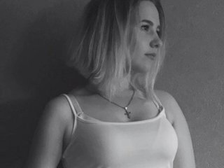 I Am A Brunette And I'm A Live Chat Pleasing Hottie