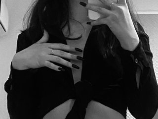 My BongaCams Model Name Is Glsm1313! A Sex Chat Dreamy Girl Is What I Am