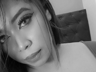 I'm A Camwhoring Charming Hottie And I'm 34 Years Of Age And At BongaCams I'm Named LatynxDayhannis