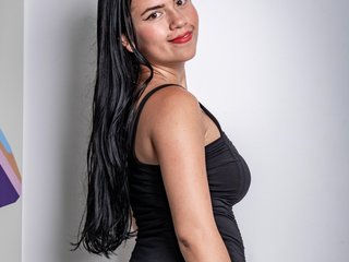 My Name Is Hanna-braun! I Am A Brunette! I'm 20 Years Old