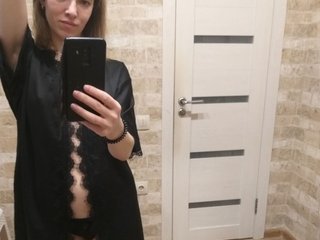 I'm 18 Years Of Age! I Am A Blonde, A Sex Cam Pleasing Female Is What I Am