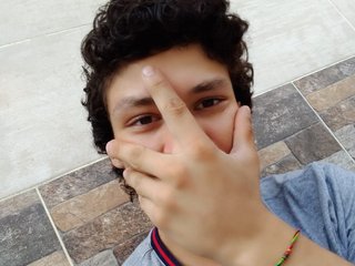 My Model Name Is Dickkens22 And Colombia Is Where I Live, I Am A Brunette