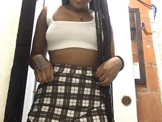 I'm A Sex Chat Seductive Hottie! I Am A Brunette And I'm 22 Yrs Old