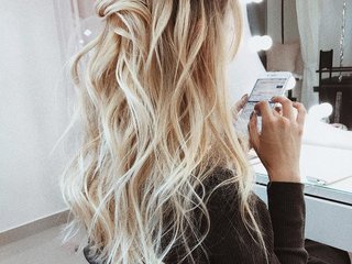 I Am A Blonde, I'm A Sex Chat Good-looking Girl 2