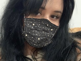 I Am A Brunette And My BongaCams Name Is RoxiDarQs, A Camming Irresistible Babe Is What I Am