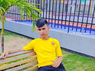 I Am Named Goyo1222! I'm 18 Years Of Age