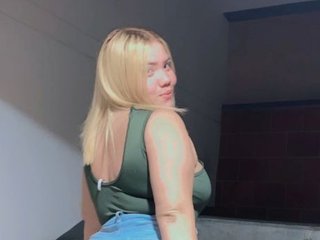 A Live Chat Sensual Sweet Thing Is What I Am! I'm 20 Yrs Old! I Am A Blonde