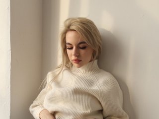 I'm A Cam Irresistible Female! I'm 18
