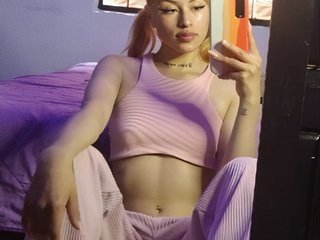 I Am A Blonde! I'm 24! People Call Me NikyBabe