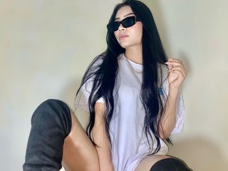 A Live Cam Pleasing Woman Is What I Am! I Am A Brunette, I'm 18 Years Old
