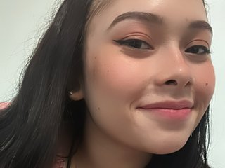 I Am Named Sweetanny-18 And I'm 18! I'm A Sex Webcam Irresistible Chick