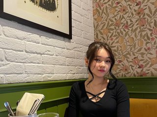 I Am A Brunette! A Live Cam Good-looking Woman Is What I Am 2