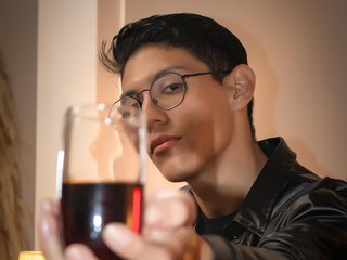 My Name Is Mateomg, I'm 18 Years Old