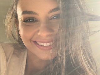 People Call Me Miss-Medison! I'm 23 Yrs Old, I'm A Live Chat Desirable Honey