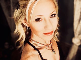 25 Is My Age, A Sex Chat Lovely Lady Is What I Am And I Am A Blonde